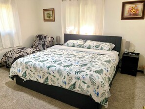 3 bedrooms, iron/ironing board, WiFi, bed sheets