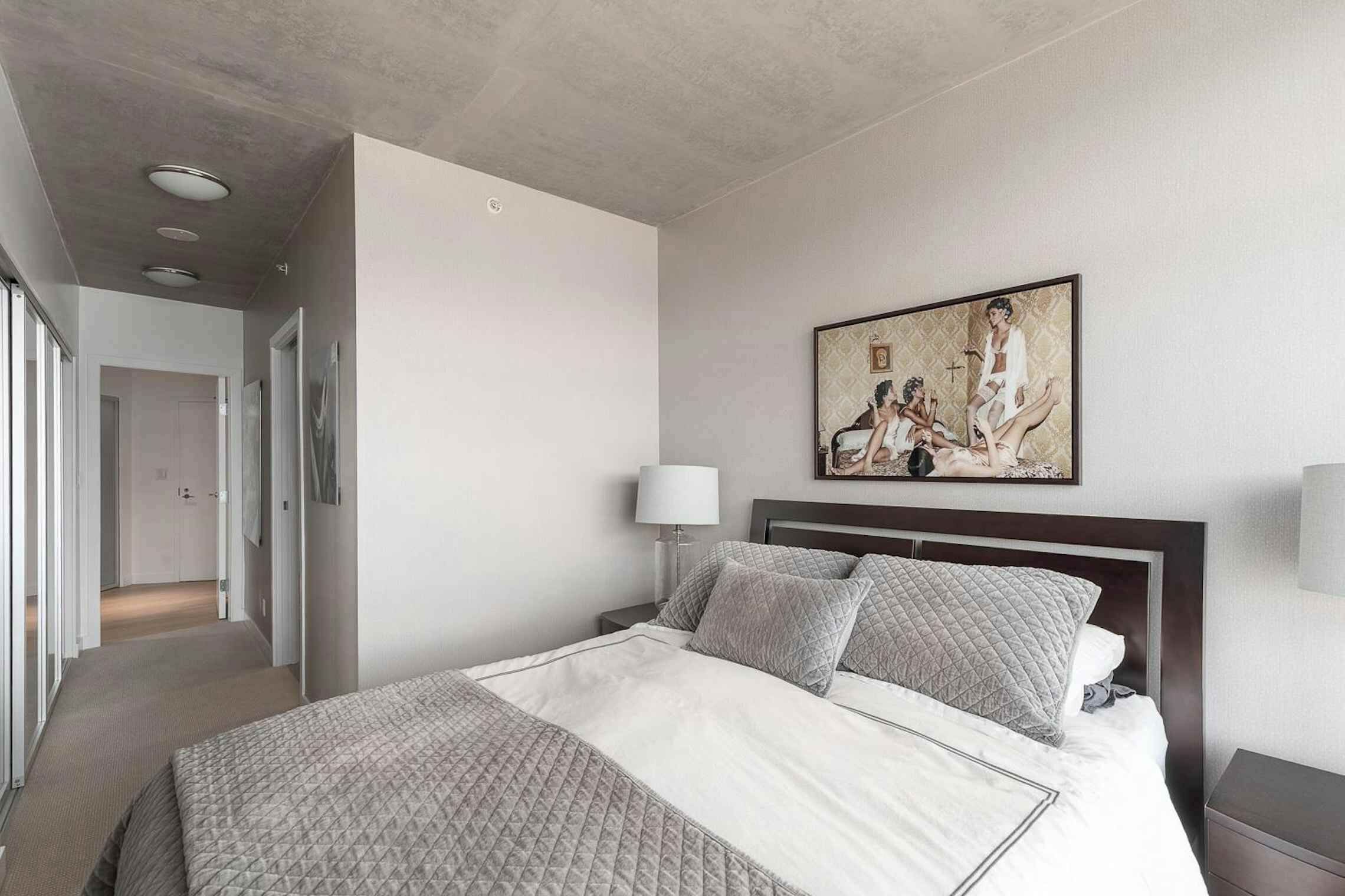 2 habitaciones, tabla de planchar con plancha y wifi gratis 