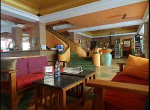 Lobby - (Vanur)