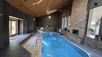 Piscine couverte, piscine chauffée