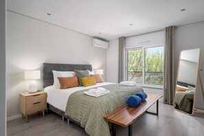 2 bedrooms, iron/ironing board, internet, bed sheets - Ocean View Rooftop Paradise, Tavira (Tavira)