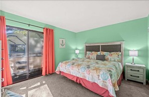 Iron/ironing board, WiFi, bed sheets - Spacious 2BR Condo!  Walk To The Pier & Beach! (Myrtle Beach)
