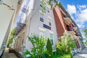 Exterior - Chic Condo Sleeps 10 w/Parking (Cincinnati)
