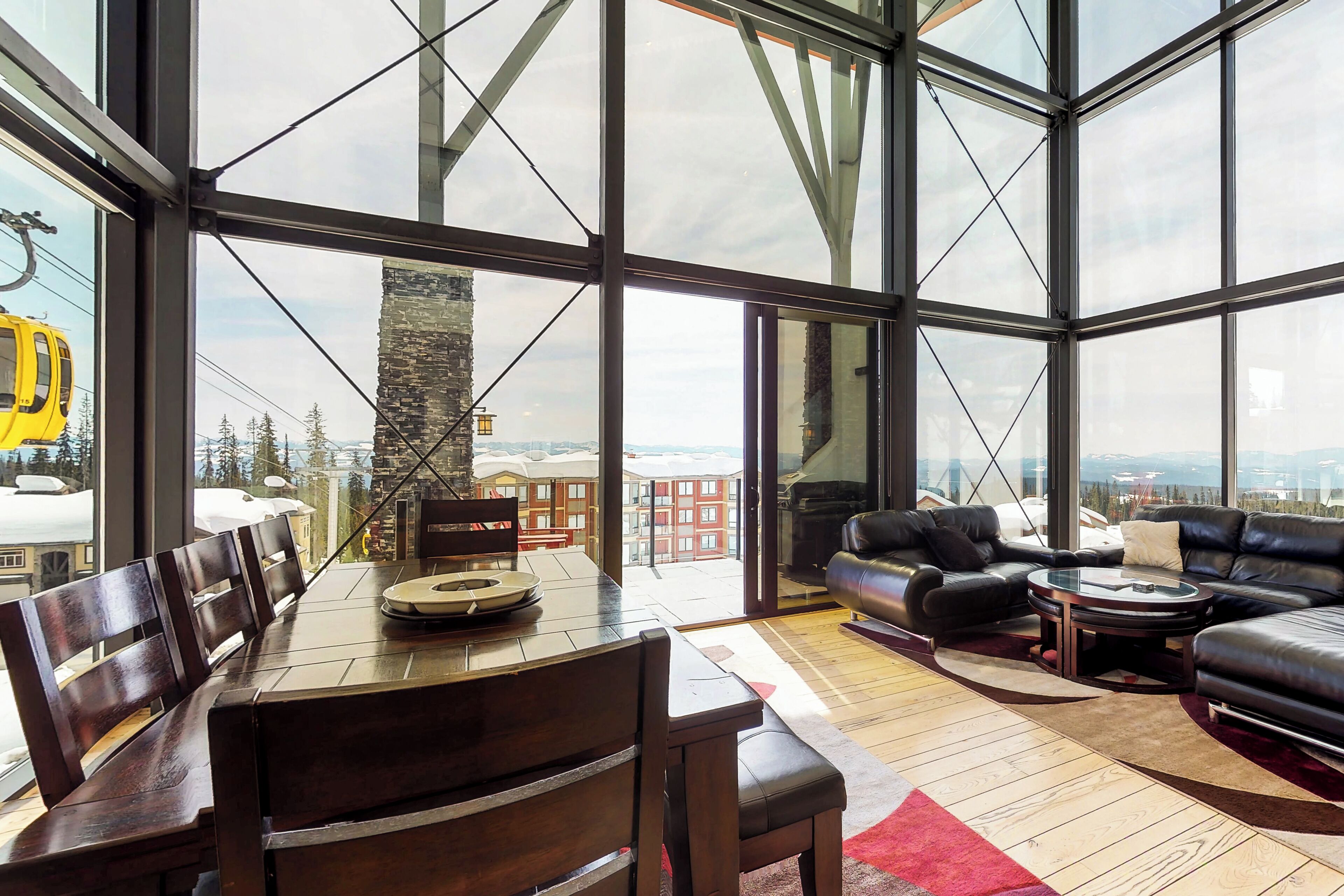 House, Patio, Mountain View | Living area