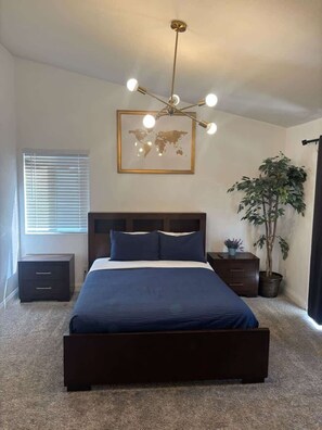 Iron/ironing board, WiFi, bed sheets - POOL/SPA OASIS - 6 miles from strip (Henderson)