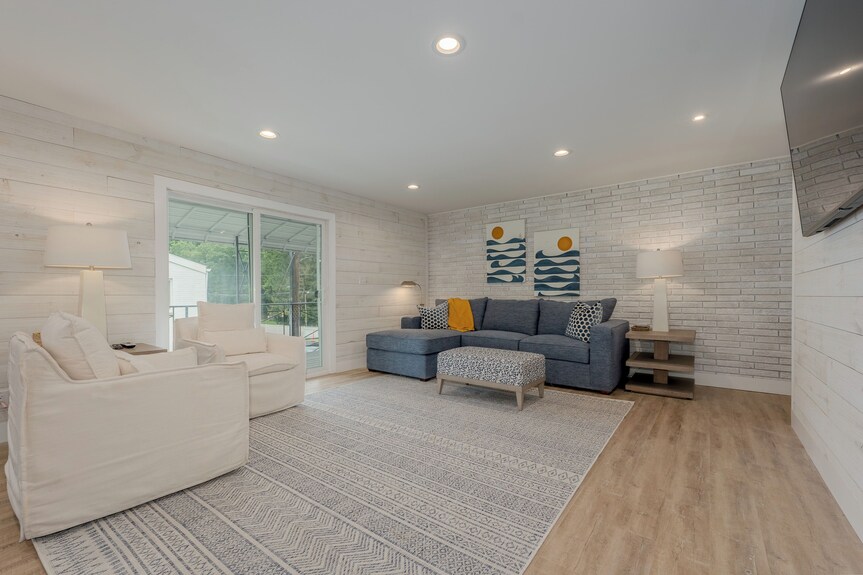2br Coastal Villa Near Beach & Botiques | Ideal For Families & Groups - Clearwater Beach, FL