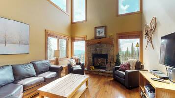 Condo | Living area