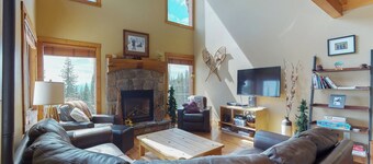 Polar Peak by Okanagan Premier