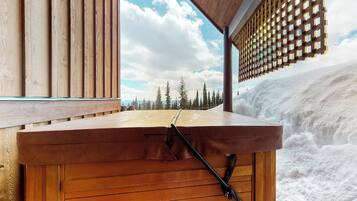 Condo | Private spa tub