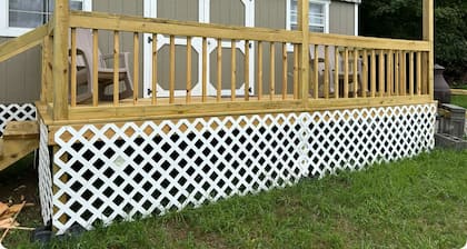 Beautiful 1-bedroom cabin with AC in wonderful Wells