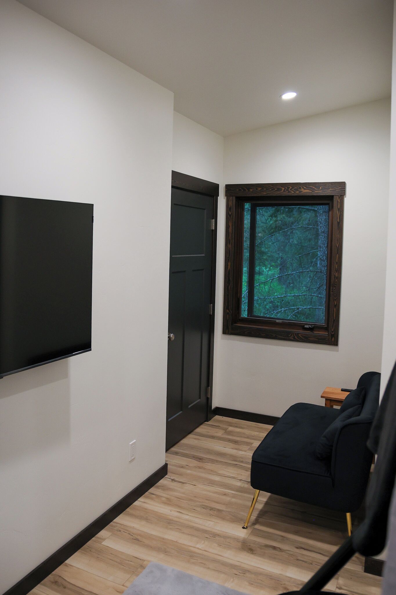 New Build! Private Cabin In The Woods W/hot Tub & Convenient Central Location! - Columbia Falls, MT