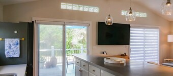 Hibiscus House Vilano - Steps to Beach- Coastal Retreat
