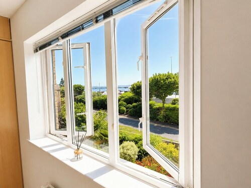 Spacious Family Home with Garden and Parking