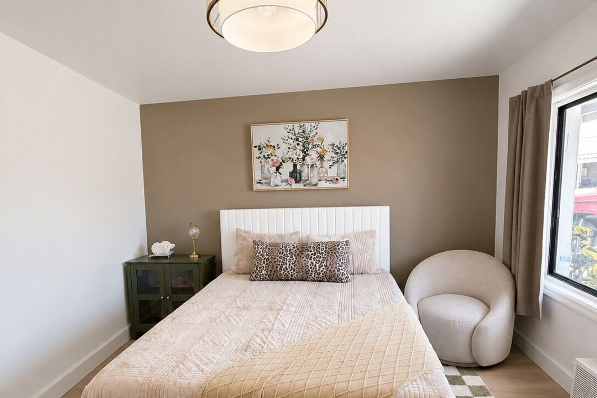 Single Room | WiFi (free), bed sheets