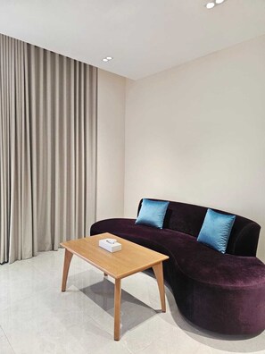 Deluxe Single Room | Living area - Remal Muscat Apartments (Muscat)