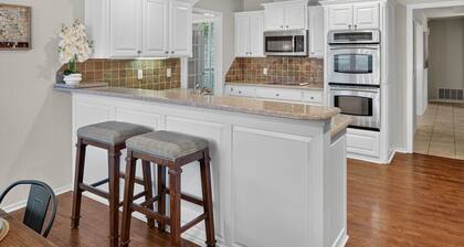 4 BR in Gated, Golf, Pool Community