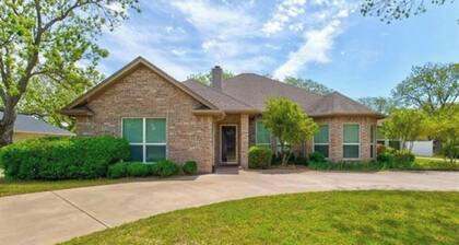4 BR in Gated, Golf, Pool Community