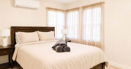 Relaxing 3BR Home with King Bed & Free Laundry