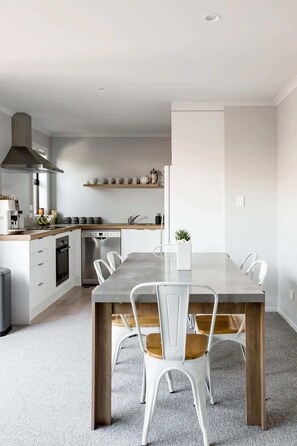 Fridge, microwave, oven, stovetop - Walk to River & Stadium | Indoor-Outdoor Flow (Hamilton)