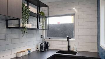 Fridge, microwave, oven, stovetop
