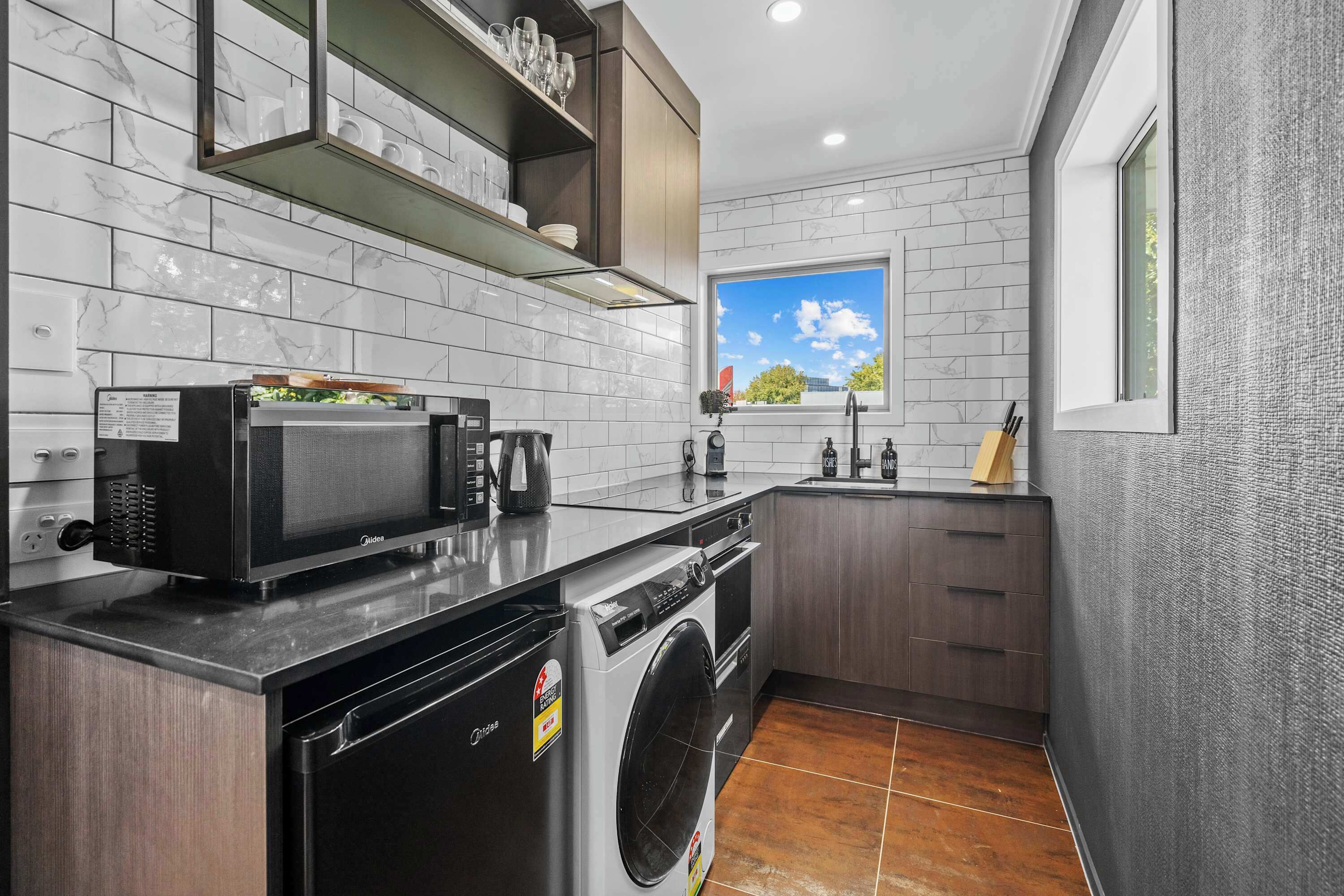 Fridge, microwave, oven, stovetop