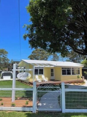 Exterior - Daffodil on Owen. Located in central Huskisson (Huskisson)