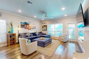 TV - FBA Private Heated Pool, Beautiful North Padre Townhome (Corpus Christi)