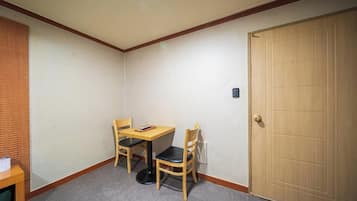 Double Room | Dining