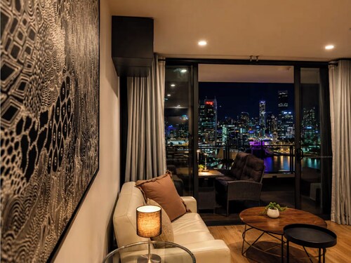 The Southbank Nook - River & City View