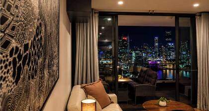 The Southbank Nook - River & City View