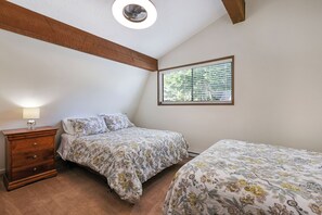 Iron/ironing board, WiFi, bed sheets - Airie at Mount Washington (Mount Washington)
