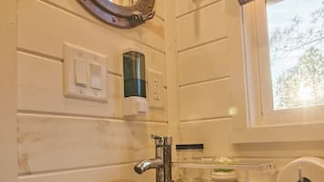 Een douche, een haardroger