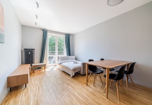 Bügeleisen/Bügelbrett, WLAN, Bettwäsche