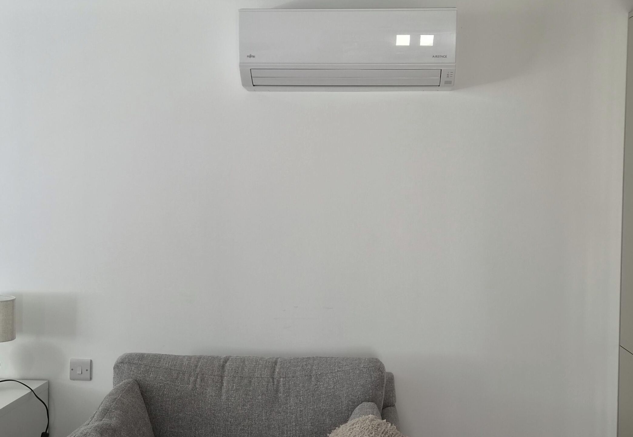 Studio Sleeps 2 With Free Parking And Garden - イギリス ギルフォード