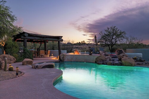 Spur Cross by LuxeKey | Pool, Spa, Views & Horse Corrals
