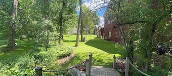 The Farm House at Mitchell Ponds