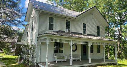 The Farm House at Mitchell Ponds