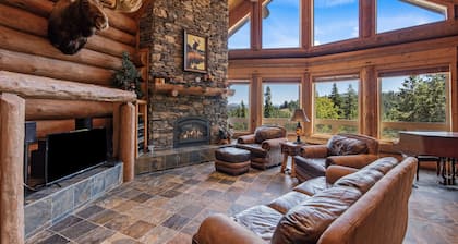 Moose Mountain Estate | Sleeps 24 | Zipline & More