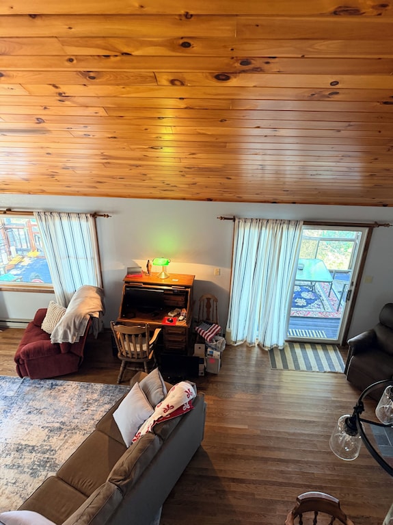 Sweet E's Escape To Lakehouse Living-waterfront Views On Sugar Island- Sleeps 8 - Sault Ste. Marie