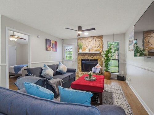 Sunshine Stay • Sleeps 9 • Fort Walton Beach