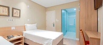 Superior Urban Room | Complimentary Daily Breakfast, Sun Deck Pool & Parking