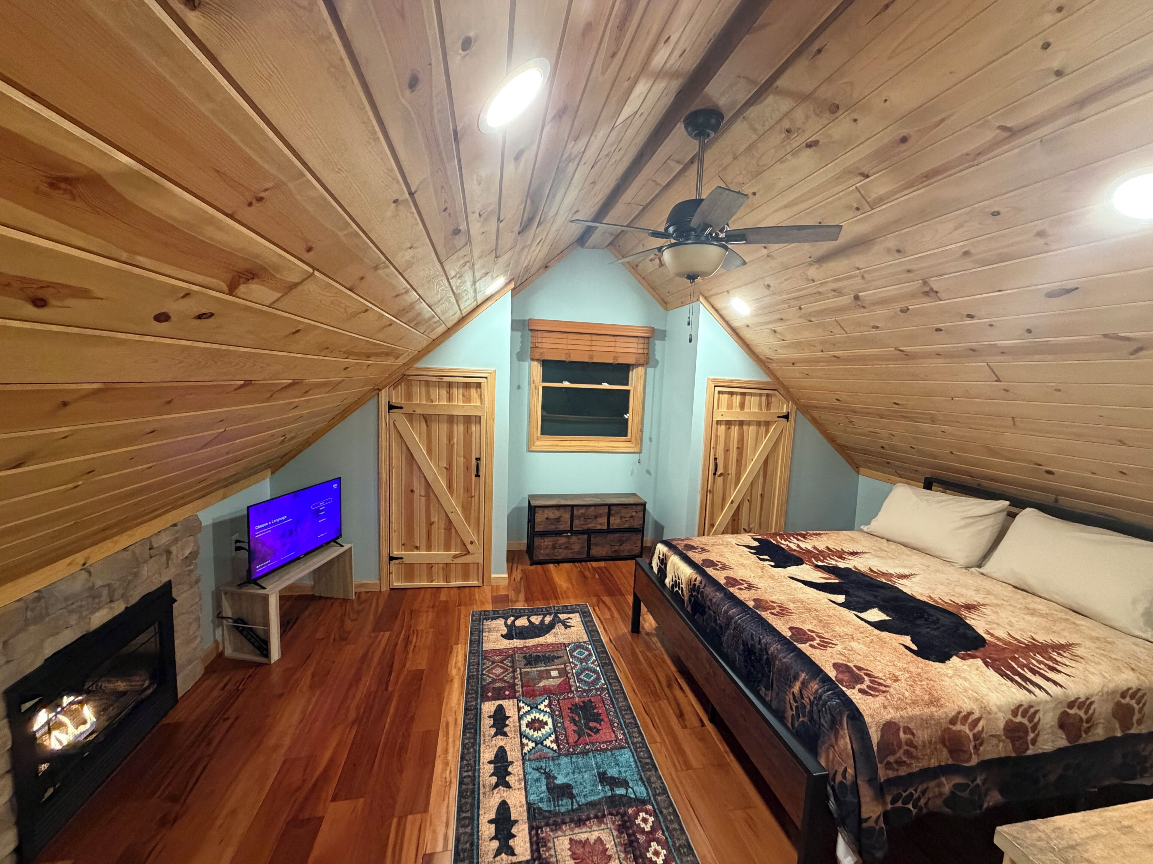 2 bedrooms, iron/ironing board, free WiFi, bed sheets