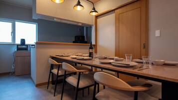 Basic House, City View | Private kitchen