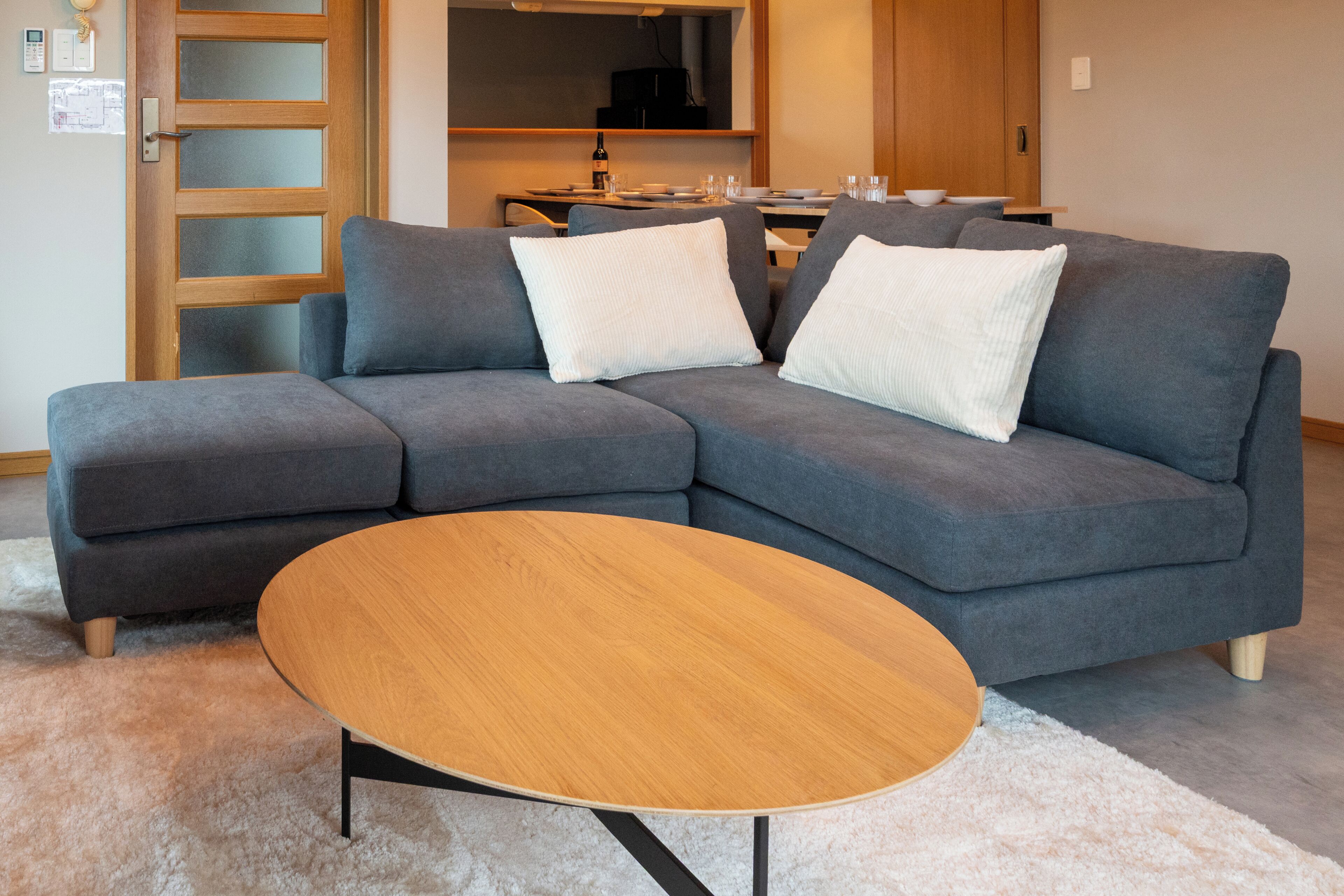 Basic House, City View | Living area