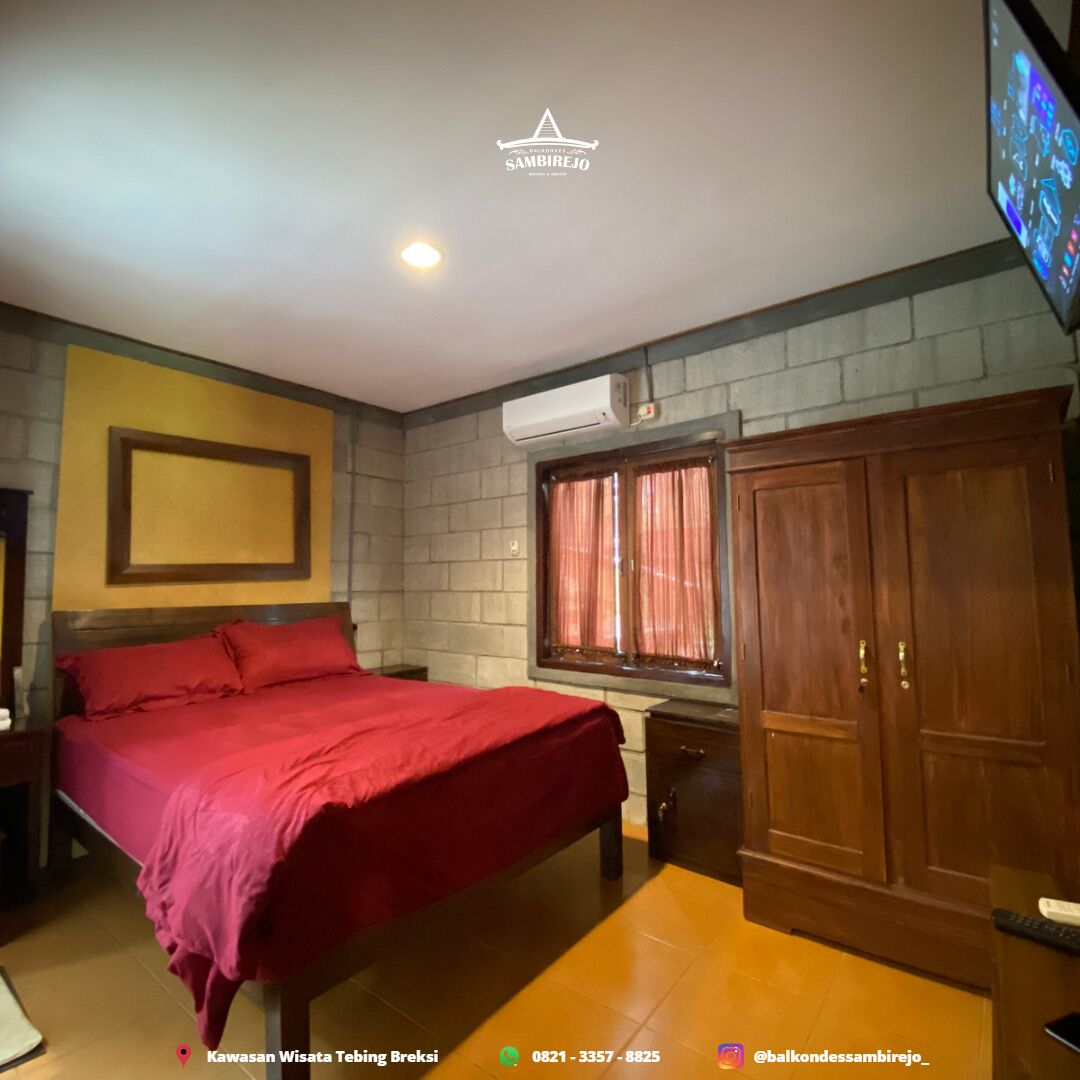 Deluxe Cottage, 1 Queen Bed, Balcony, Garden View | Desk, laptop workspace, free WiFi