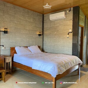 Superior Cottage, 1 Double Bed, Balcony, Hill View | Desk, laptop workspace, free WiFi - Djiwanta Cottage Tebing Breksi Prambanan (Yogyakarta)