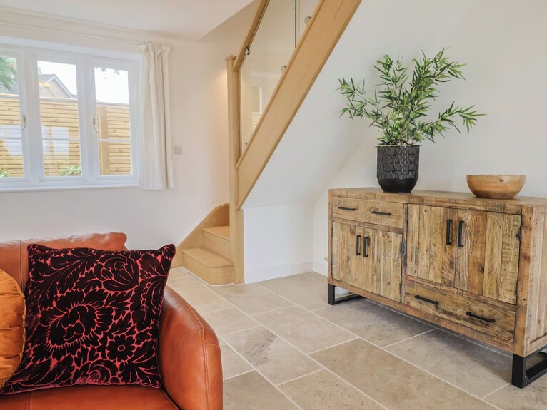 The Old Inn, Pet Friendly, With Hot Tub In Winterborne Whitechurch - Dorset