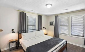 2 Schlafzimmer, Bügeleisen/Bügelbrett, WLAN, Bettwäsche