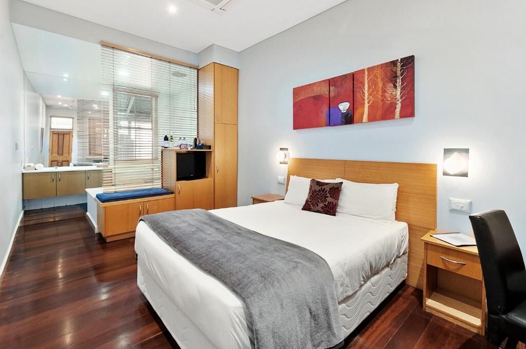 Habitación doble, patio, vistas al jardín | Caja fuerte y wifi gratis