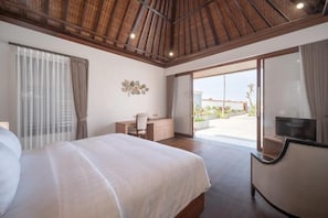 Villa, balcón, vista al mar | Caja de seguridad en la habitación, escritorio y wifi gratis